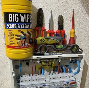 Electricians2 Big Wipes